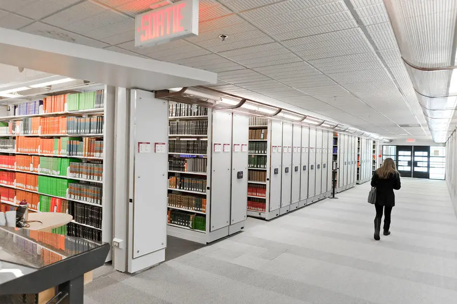 University Libraries with Effective Shelving Strategies