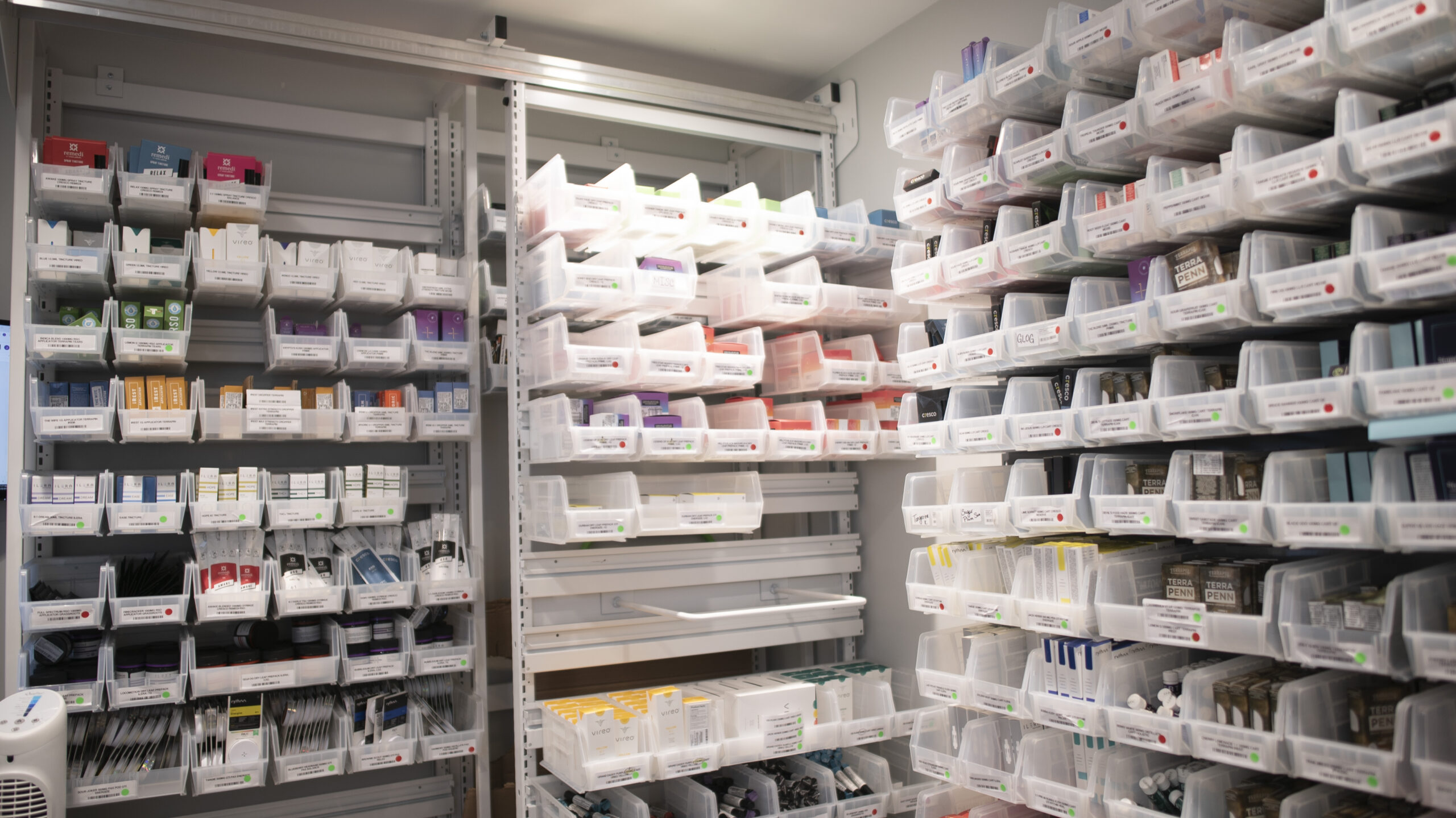 FrameWRX® Bin Shelving